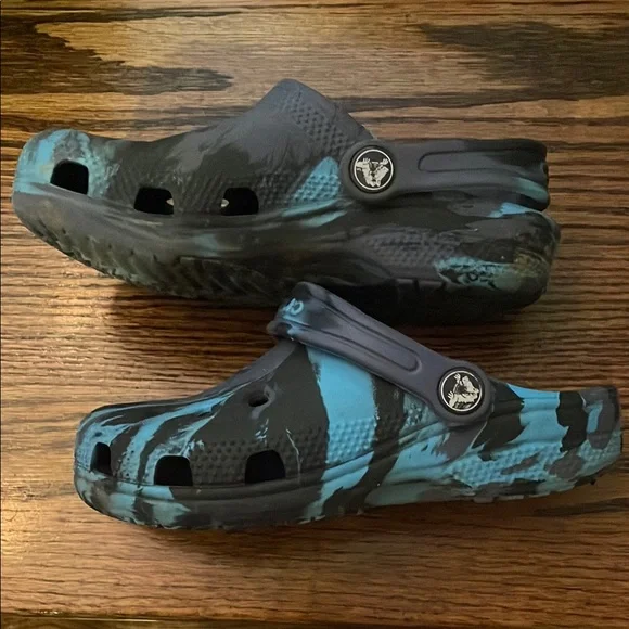 CROCS Blue and Black Sandals with Perforated Design - Picture 3 of 5